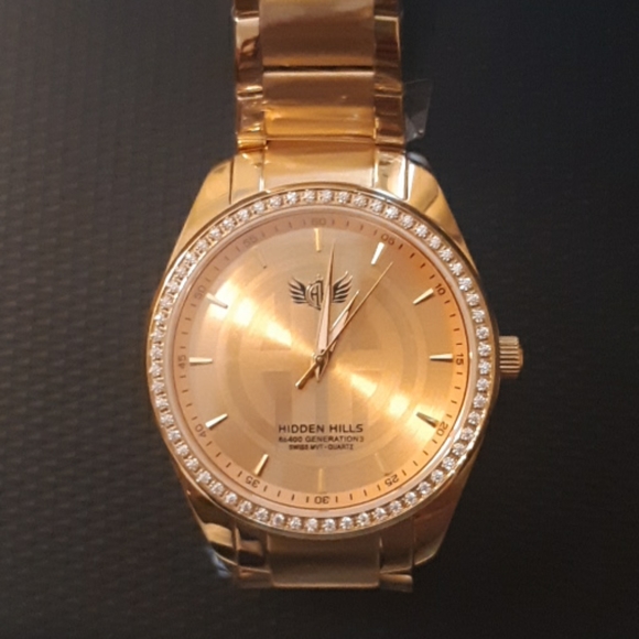 Watch - Picture 2 of 3